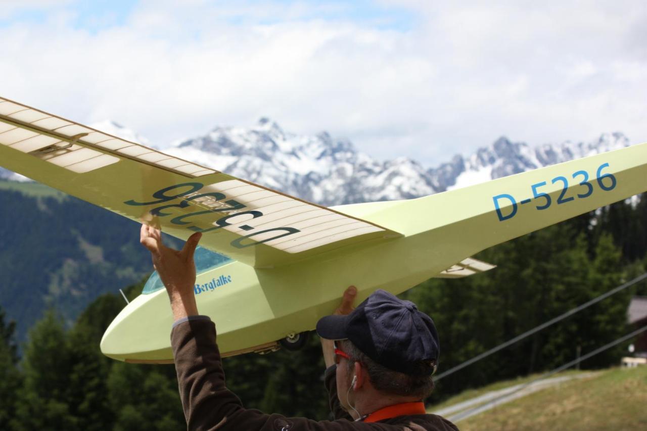 Berggasthof Hochzeigerhaus แยร์สเซินส์ ภายนอก รูปภาพ